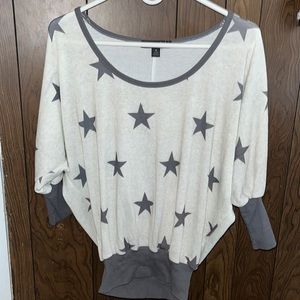 Living Doll top size medium 🩶✨